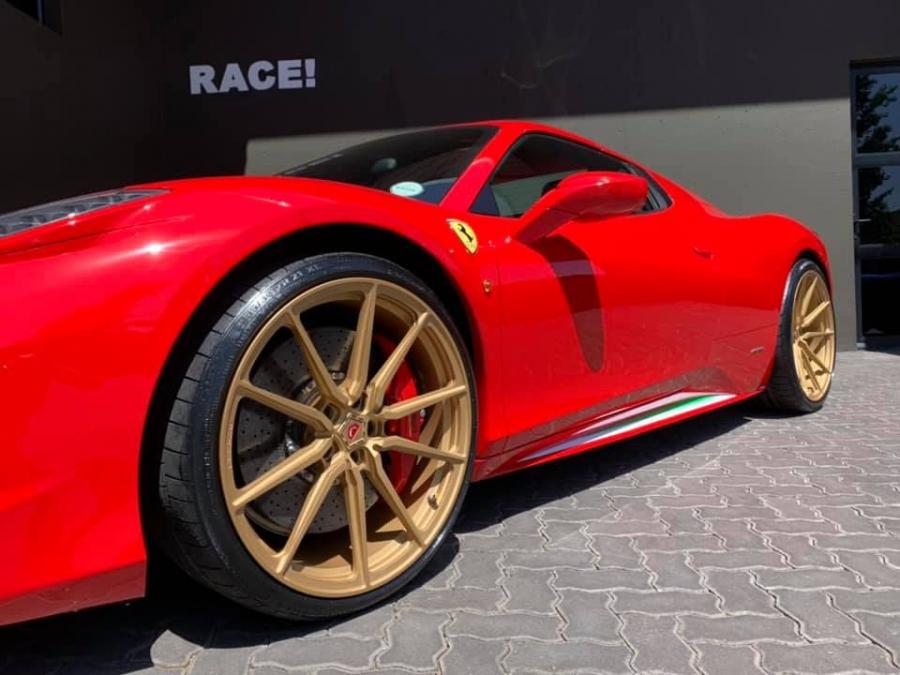 Детали экстерьера Ferrari 458 Spider by RACE! 2019 года  (фото 6 из 10)